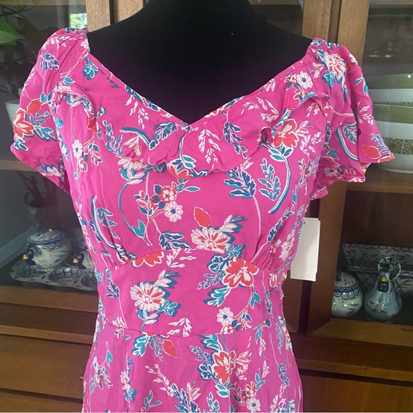 NWT Row A Pink Floral Flutter Sleeve Dress - Picture 2 of 13